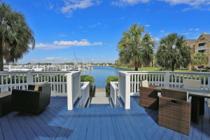 exterior view of the moorings apartment homes
