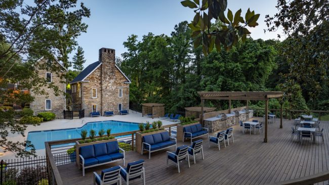 Mill House at East Cobb apartments' pool and grilling deck